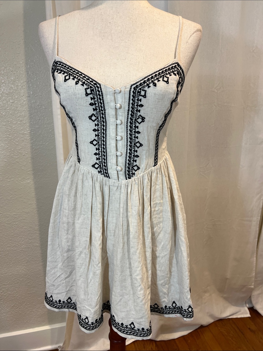 saltwater LUXE Rayna Linen Blend Mini Dress. Natural Black Embroidery. S. NWT